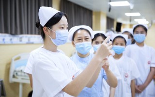 护理人员脱口秀段子文案，护理人员脱口秀段子文案怎么写