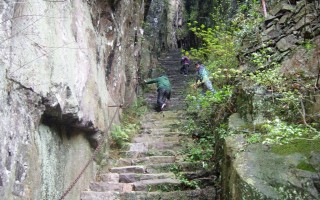 藻岩山游玩攻略，藻岩山游玩攻略大全